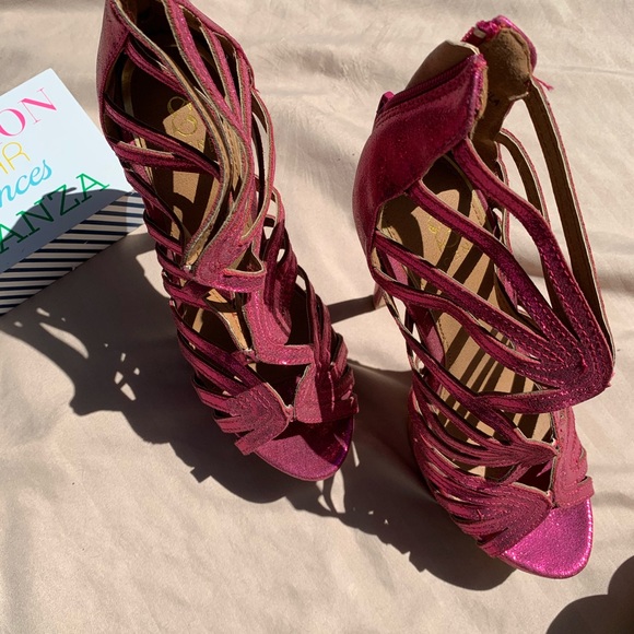 Spring shoes - Picture 3 of 3